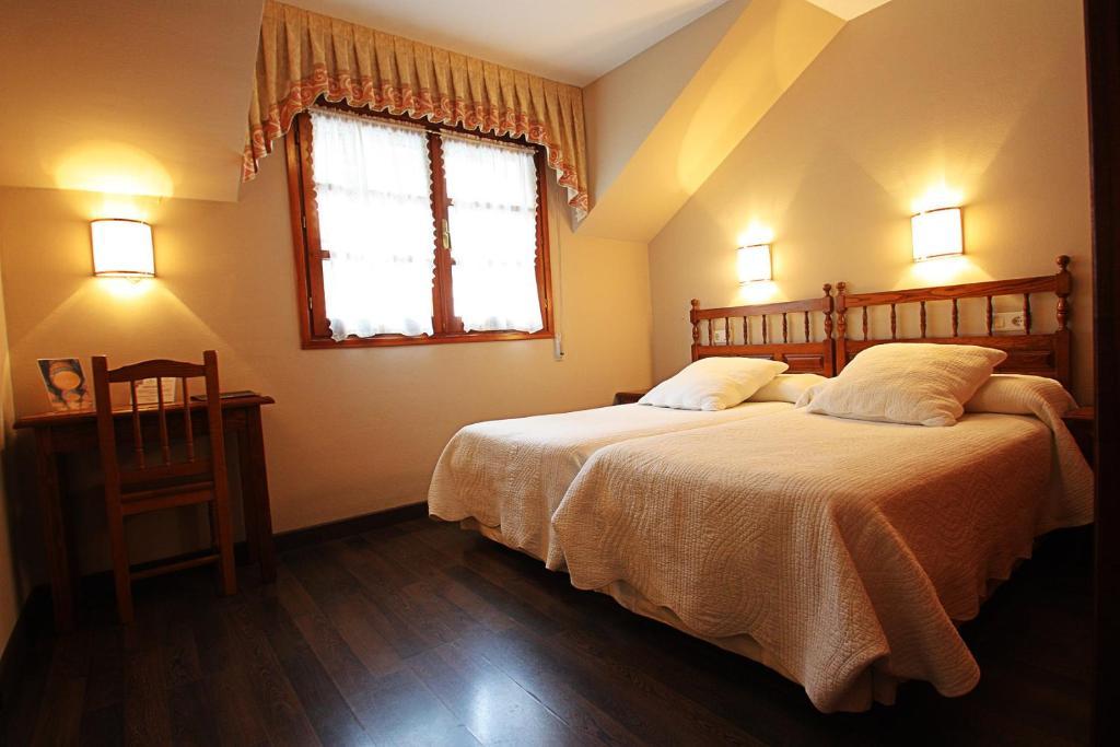 וילה פרנקה דל ביירסו Hostal Restaurante Mendez חדר תמונה