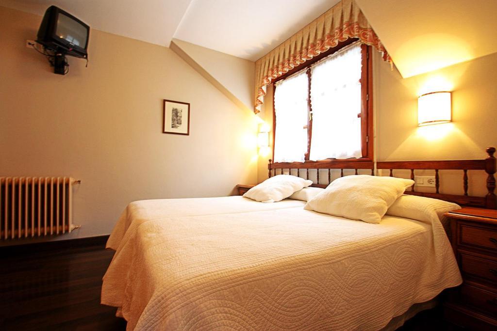 וילה פרנקה דל ביירסו Hostal Restaurante Mendez חדר תמונה