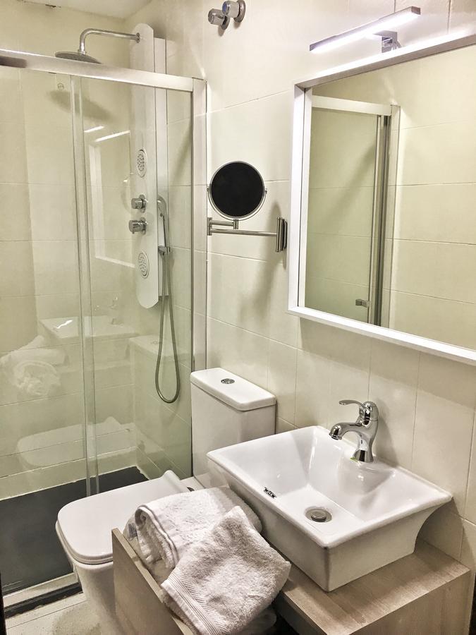וילה פרנקה דל ביירסו Hostal Restaurante Mendez מראה חיצוני תמונה